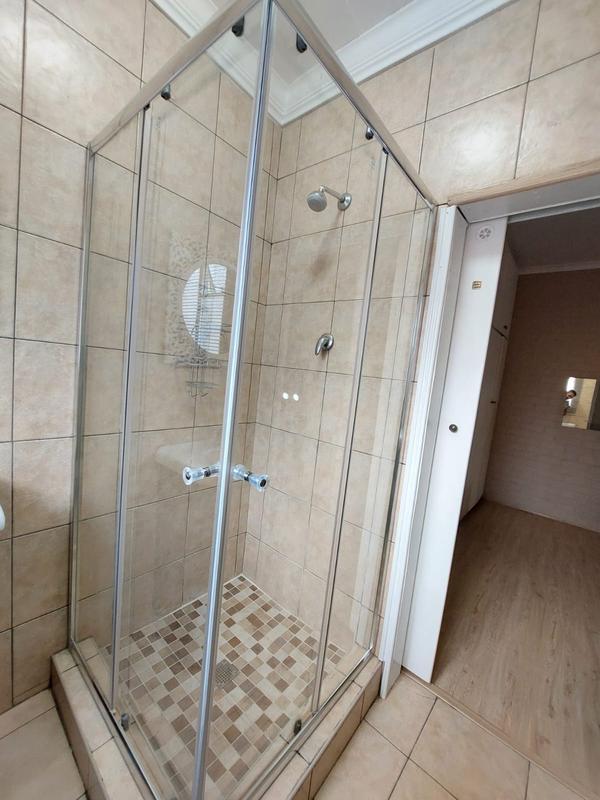 1 Bedroom Property for Sale in Linden Gauteng
