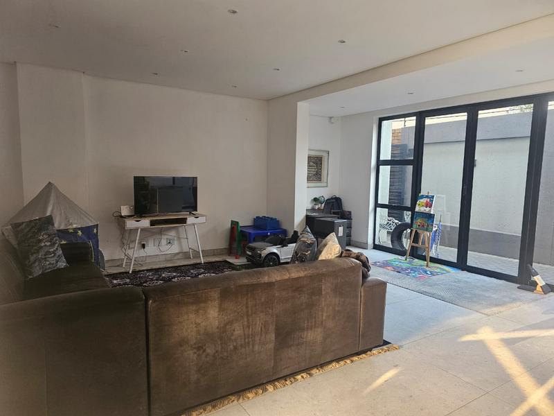 To Let 3 Bedroom Property for Rent in Emmarentia Gauteng