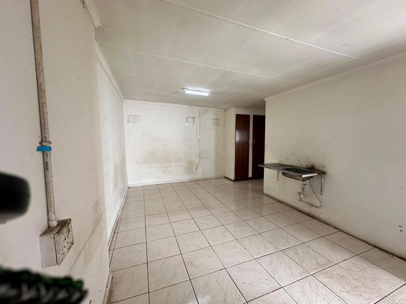 To Let 1 Bedroom Property for Rent in Laudium Gauteng