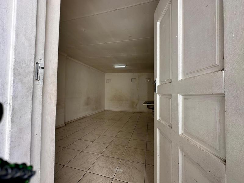 To Let 1 Bedroom Property for Rent in Laudium Gauteng