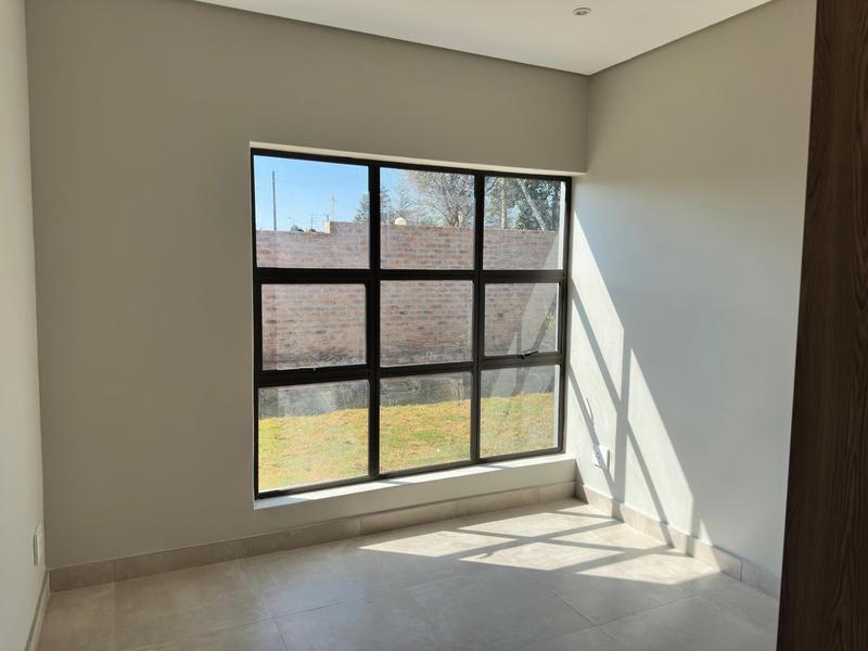 To Let 3 Bedroom Property for Rent in Raslouw Gauteng