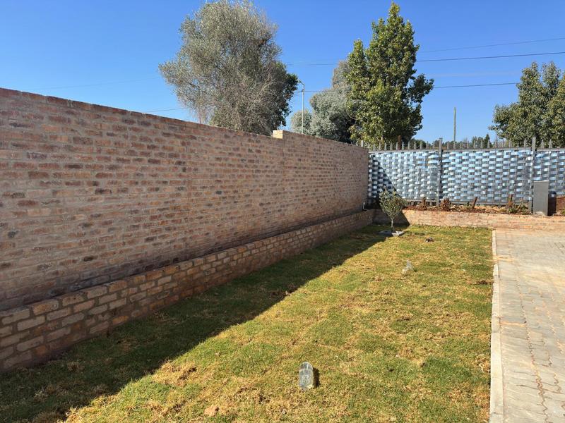To Let 3 Bedroom Property for Rent in Raslouw Gauteng