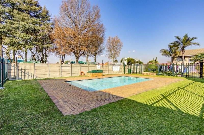 2 Bedroom Property for Sale in Ravenswood Gauteng