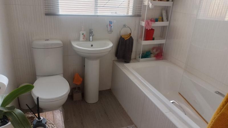 4 Bedroom Property for Sale in Eike Park Gauteng