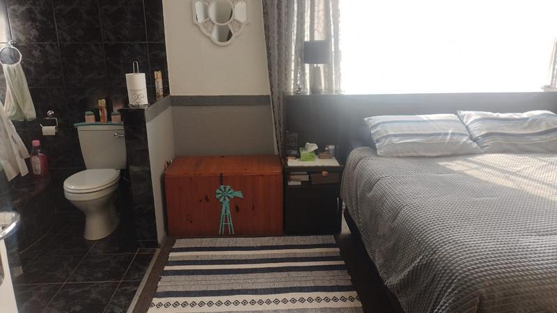 4 Bedroom Property for Sale in Eike Park Gauteng
