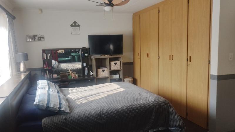 4 Bedroom Property for Sale in Eike Park Gauteng