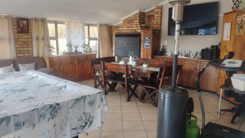 4 Bedroom Property for Sale in Eike Park Gauteng