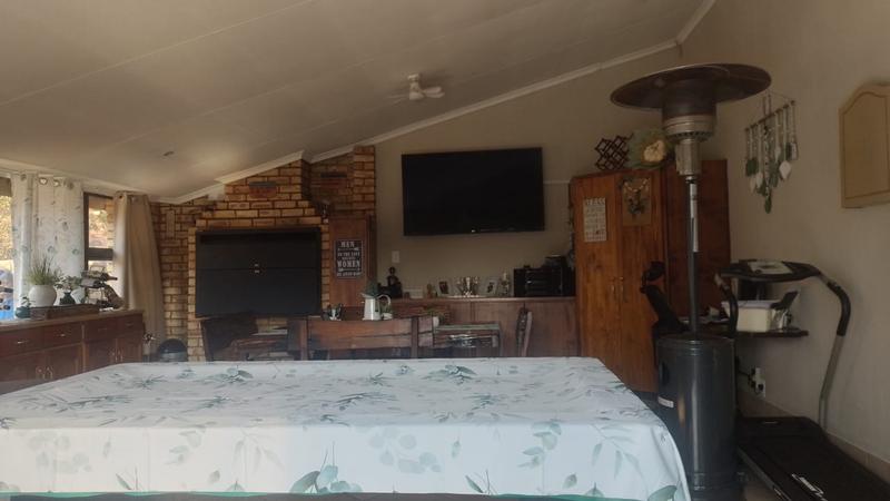 4 Bedroom Property for Sale in Eike Park Gauteng