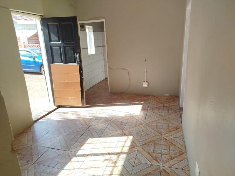 To Let 2 Bedroom Property for Rent in Cyrildene Gauteng