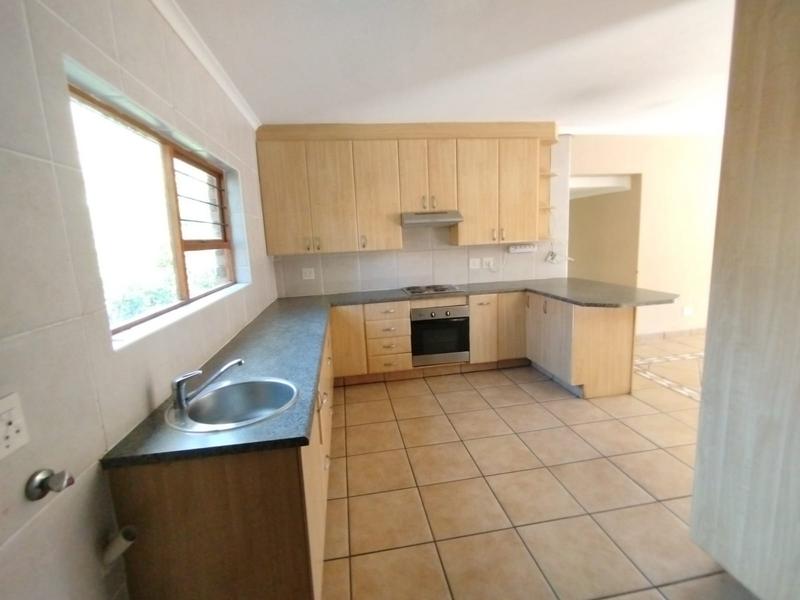 To Let 3 Bedroom Property for Rent in Helderkruin Gauteng