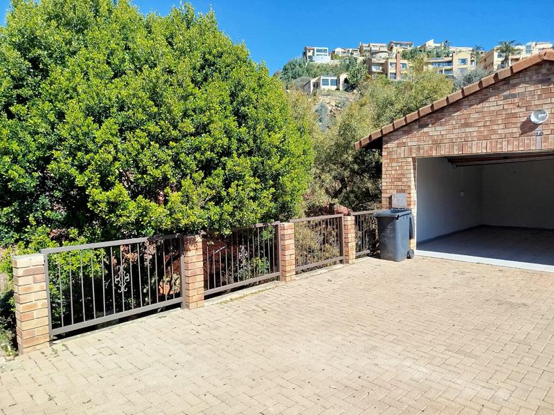 To Let 3 Bedroom Property for Rent in Helderkruin Gauteng