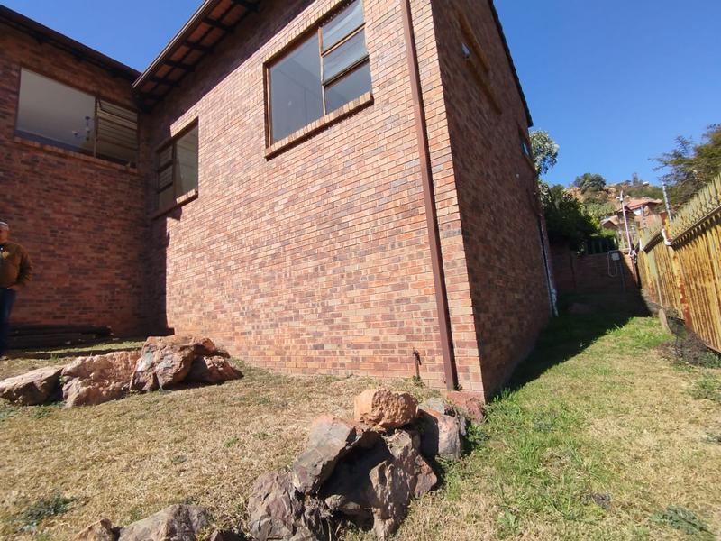 To Let 3 Bedroom Property for Rent in Helderkruin Gauteng