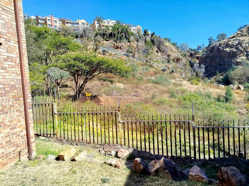 To Let 3 Bedroom Property for Rent in Helderkruin Gauteng