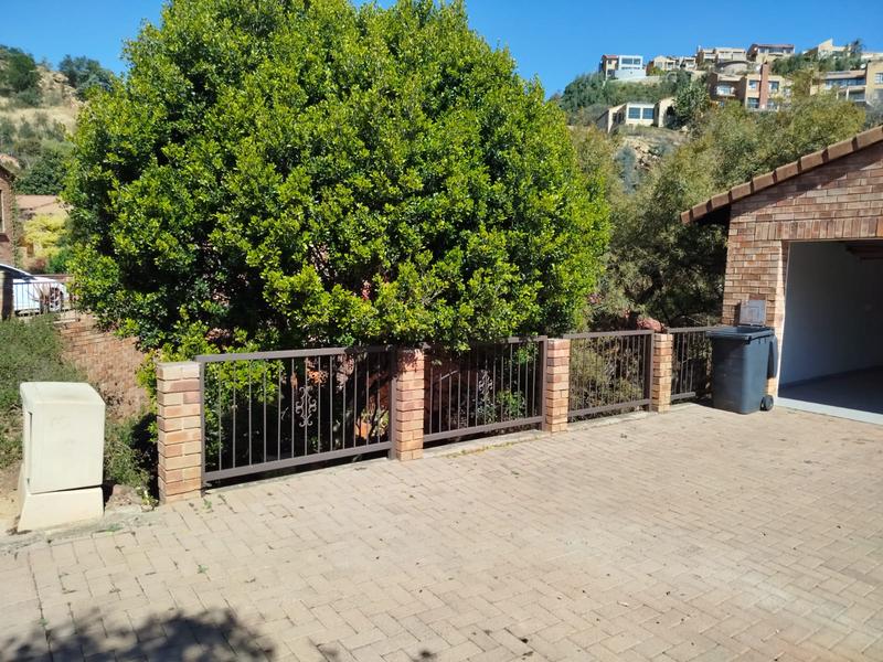 To Let 3 Bedroom Property for Rent in Helderkruin Gauteng