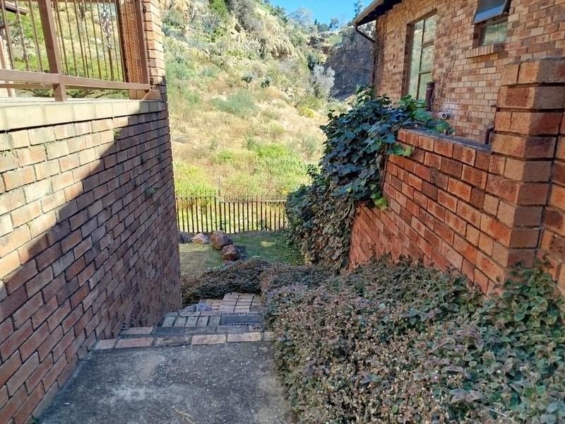 To Let 3 Bedroom Property for Rent in Helderkruin Gauteng