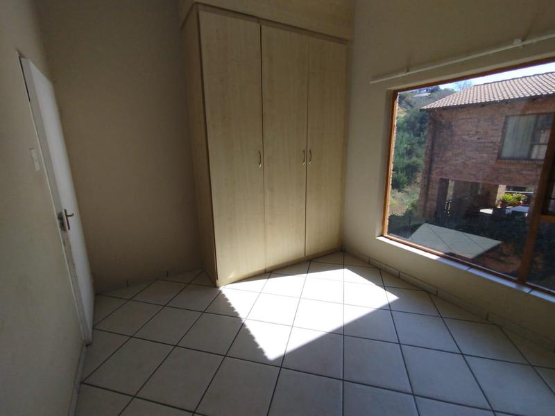 To Let 3 Bedroom Property for Rent in Helderkruin Gauteng