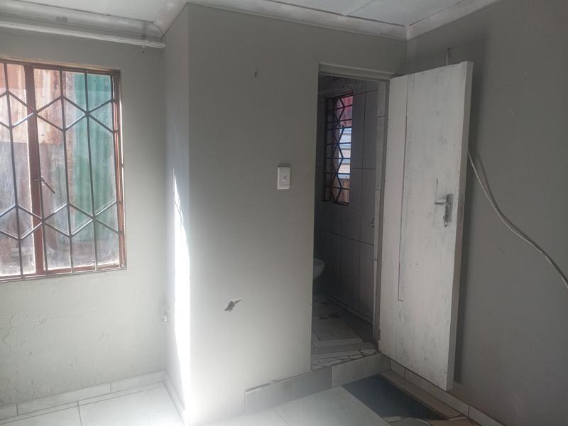 To Let 1 Bedroom Property for Rent in Katlehong South Gauteng