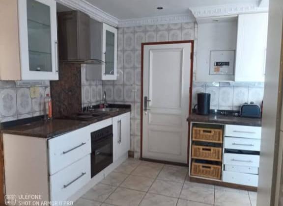 5 Bedroom Property for Sale in Dawn Park Gauteng