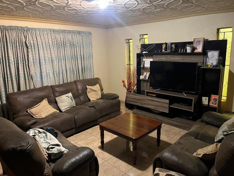 3 Bedroom Property for Sale in Dawn Park Gauteng