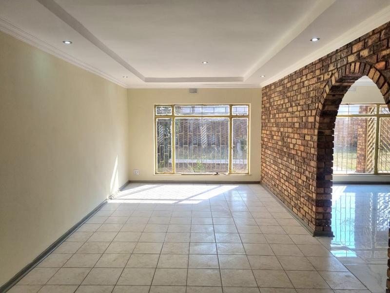 6 Bedroom Property for Sale in Sunward Park Gauteng