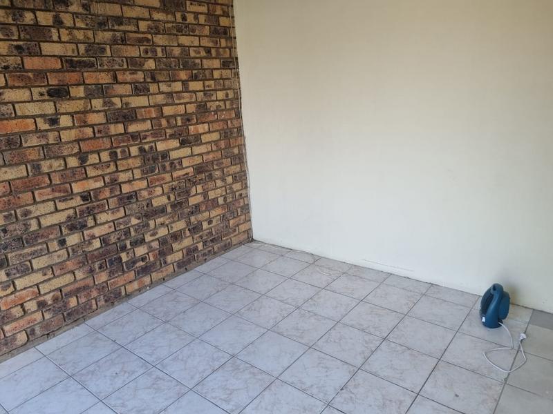 6 Bedroom Property for Sale in Sunward Park Gauteng