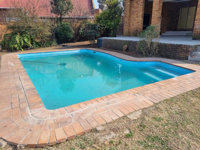 6 Bedroom Property for Sale in Sunward Park Gauteng