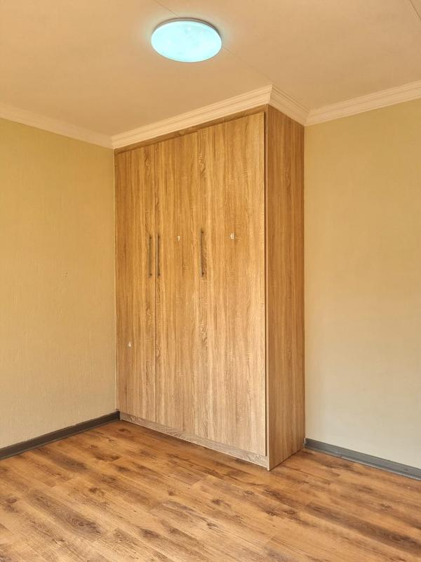 6 Bedroom Property for Sale in Sunward Park Gauteng