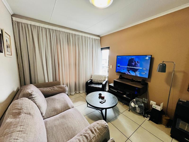 To Let 1 Bedroom Property for Rent in Olivedale Gauteng