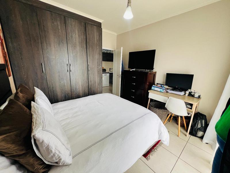 To Let 1 Bedroom Property for Rent in Olivedale Gauteng