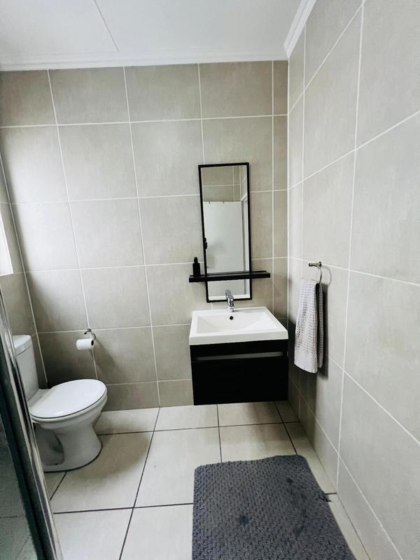 To Let 1 Bedroom Property for Rent in Olivedale Gauteng