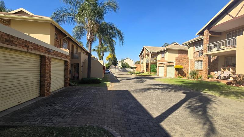 3 Bedroom Property for Sale in Magalieskruin Gauteng