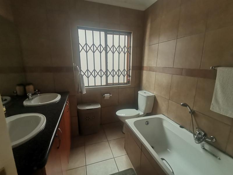 2 Bedroom Property for Sale in Meyersdal Gauteng