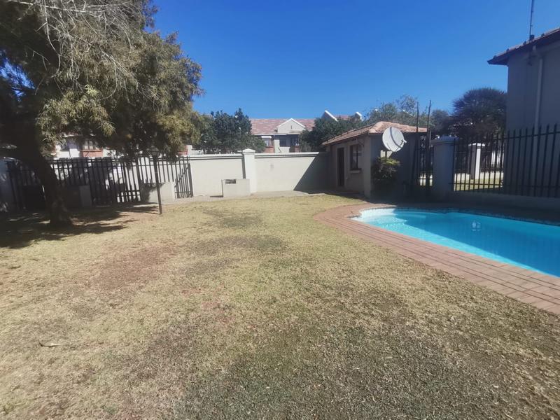 2 Bedroom Property for Sale in Meyersdal Gauteng