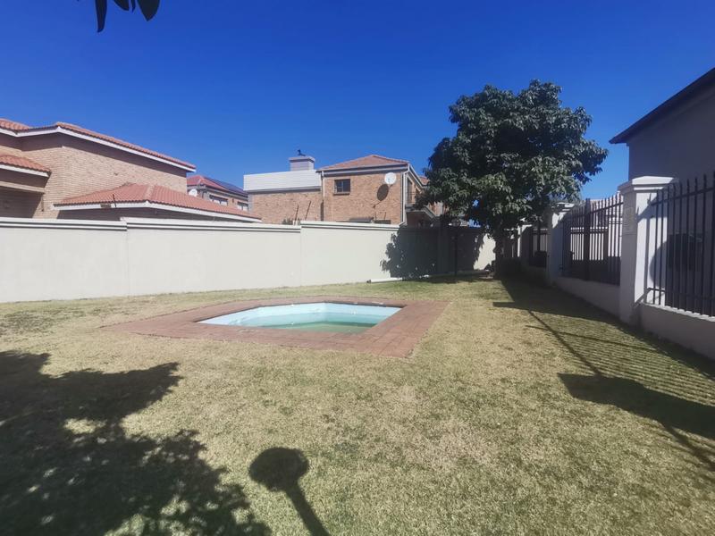 2 Bedroom Property for Sale in Meyersdal Gauteng