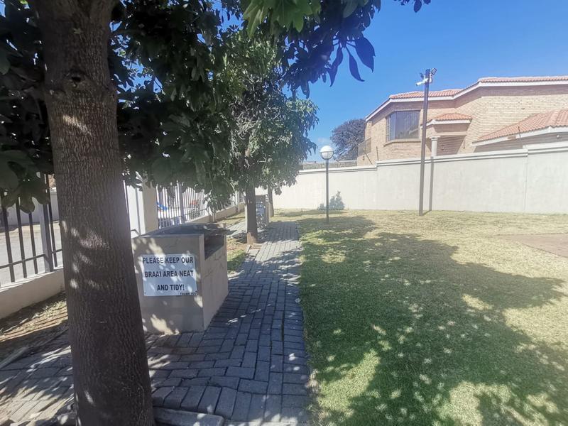 2 Bedroom Property for Sale in Meyersdal Gauteng