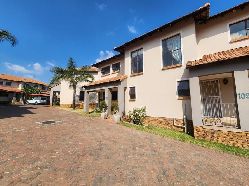 2 Bedroom Property for Sale in Glenvista Gauteng