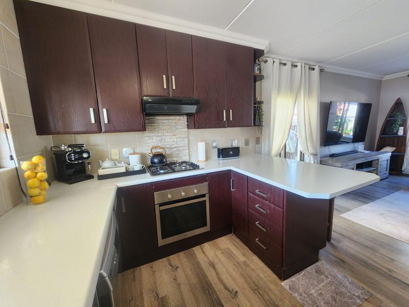 2 Bedroom Property for Sale in Glenvista Gauteng