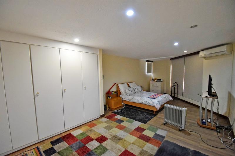 To Let 4 Bedroom Property for Rent in Sandown Gauteng