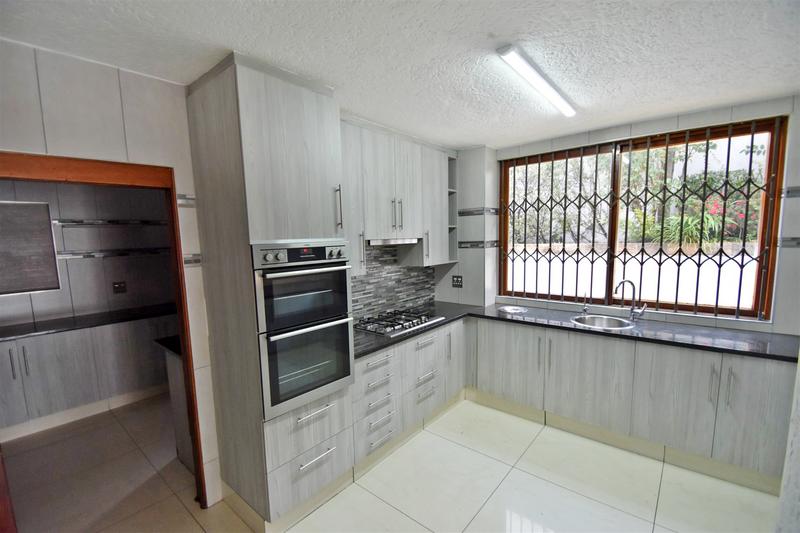 To Let 4 Bedroom Property for Rent in Sandown Gauteng