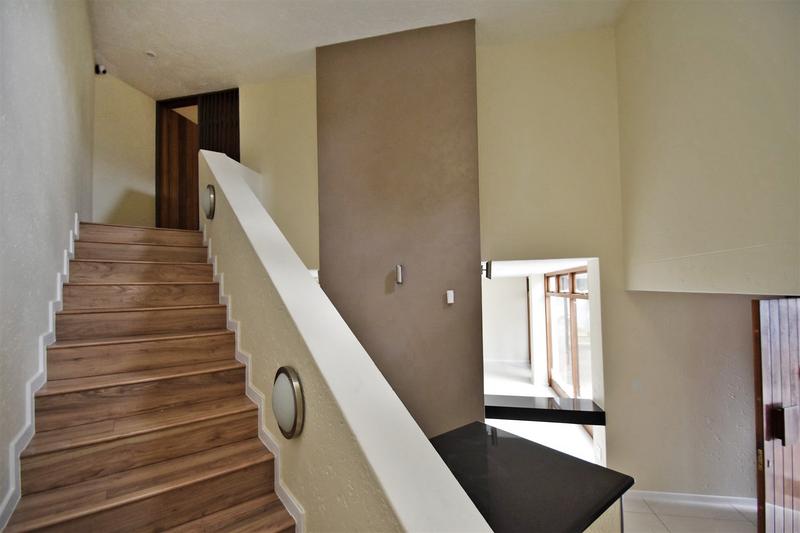 To Let 4 Bedroom Property for Rent in Sandown Gauteng