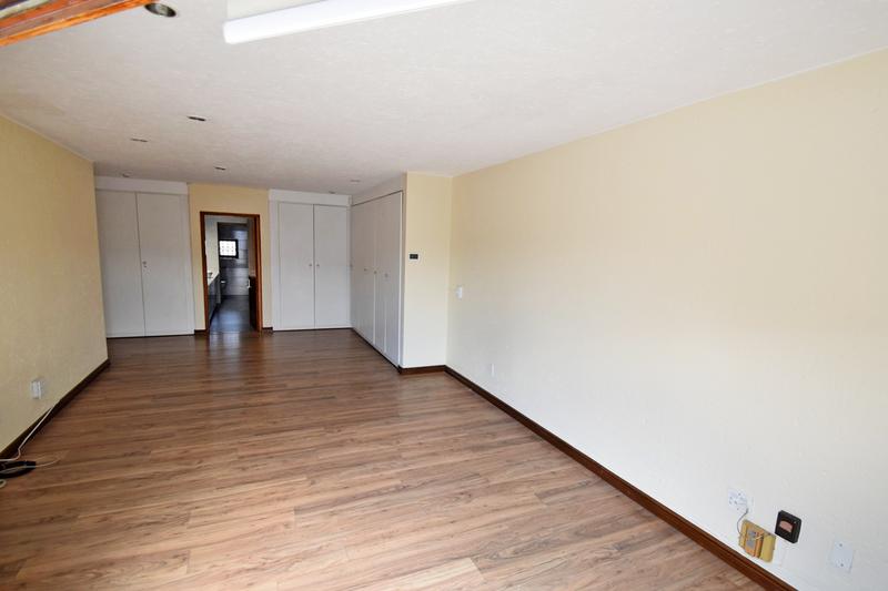 To Let 4 Bedroom Property for Rent in Sandown Gauteng