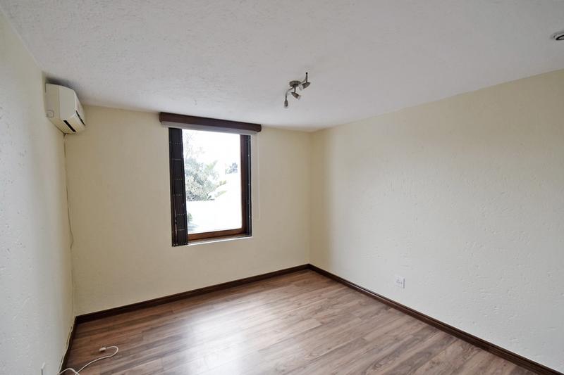 To Let 4 Bedroom Property for Rent in Sandown Gauteng
