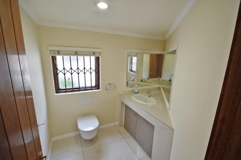To Let 4 Bedroom Property for Rent in Sandown Gauteng