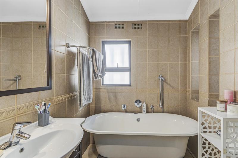 3 Bedroom Property for Sale in Sandown Gauteng
