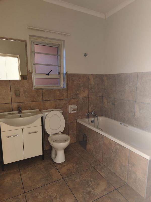To Let 3 Bedroom Property for Rent in Die Wilgers Gauteng