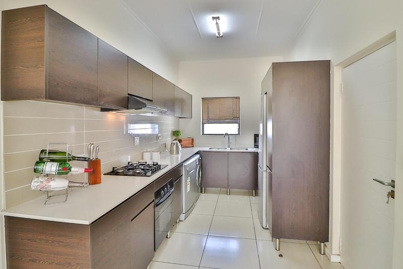 To Let 2 Bedroom Property for Rent in Greenstone Hill Gauteng