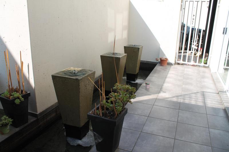 3 Bedroom Property for Sale in Edenvale Central Gauteng