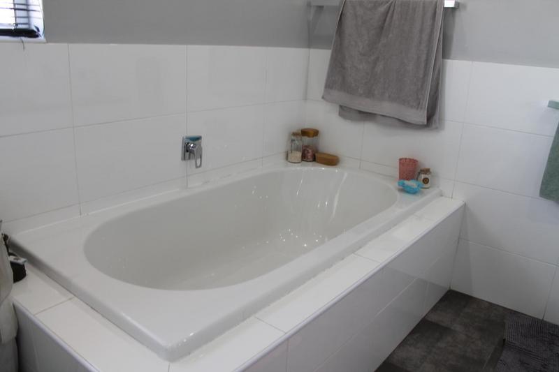 3 Bedroom Property for Sale in Edenvale Central Gauteng
