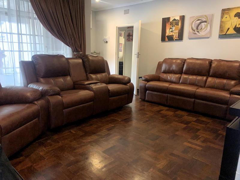 3 Bedroom Property for Sale in Cinderella Gauteng