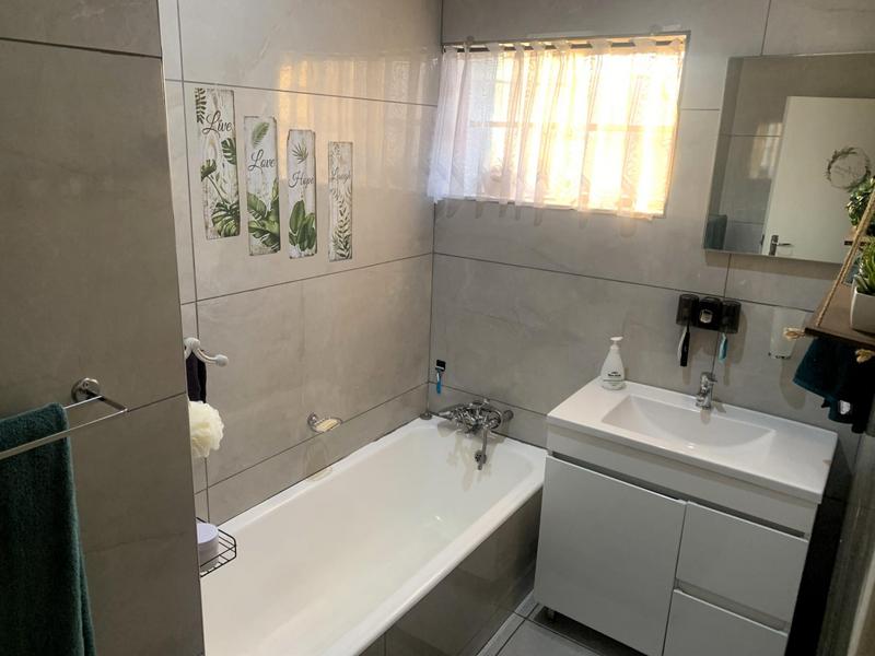 3 Bedroom Property for Sale in Cinderella Gauteng